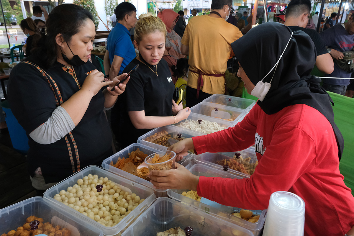 Ilustrasi festival UMKM.