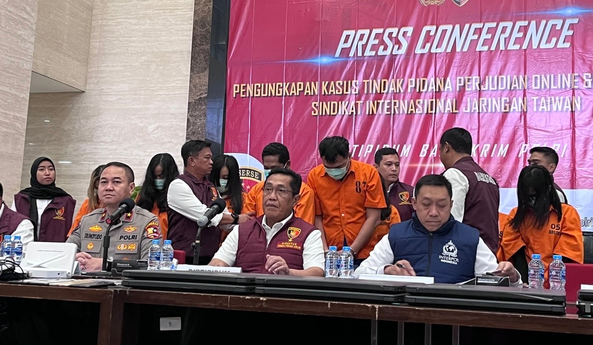 Polri Ungkap Kasus Judi Online dan Pornografi Sindikat Taiwan, 7 Orang Ditangkap.