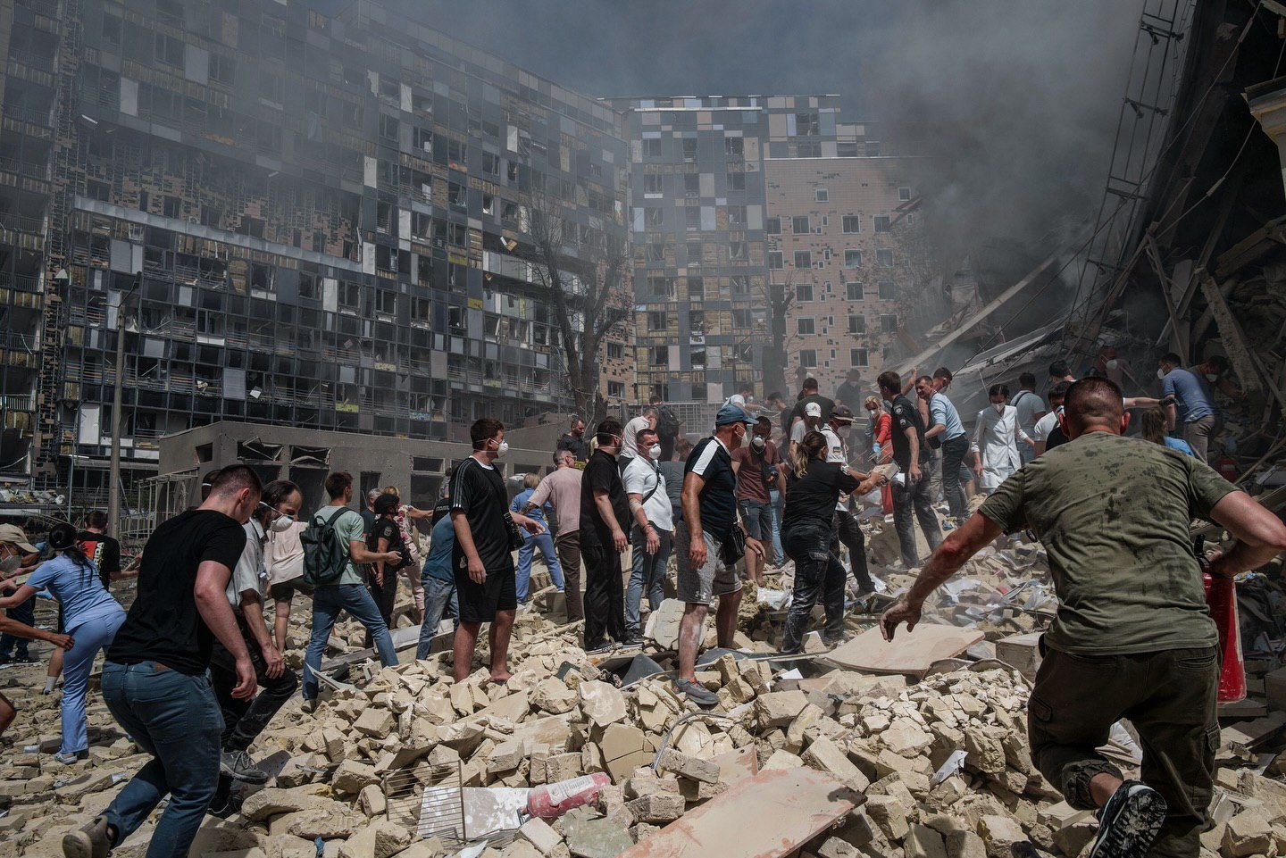 Direktur rumah sakit anak terbesar di Ukraina, Volodymyr Zhovnir, menggambarkan serangan misil yang terjadi pada 9 Juli 2024 sebagai neraka