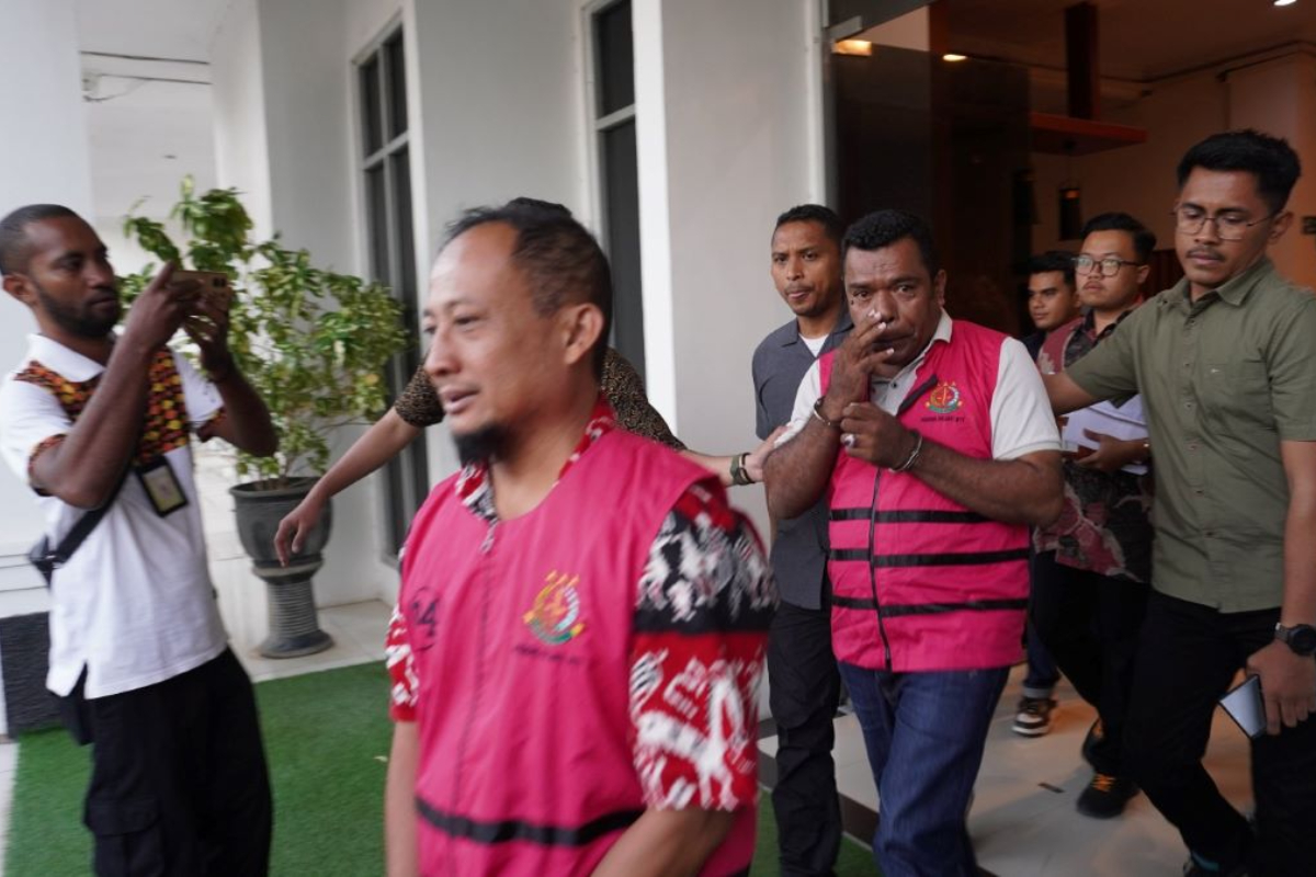 Kejati Nusa Tenggara Timur Menahan 3 Tersangka Korupsi Renovasi 14 Sekolah di Alor, Sabtu (20/7)