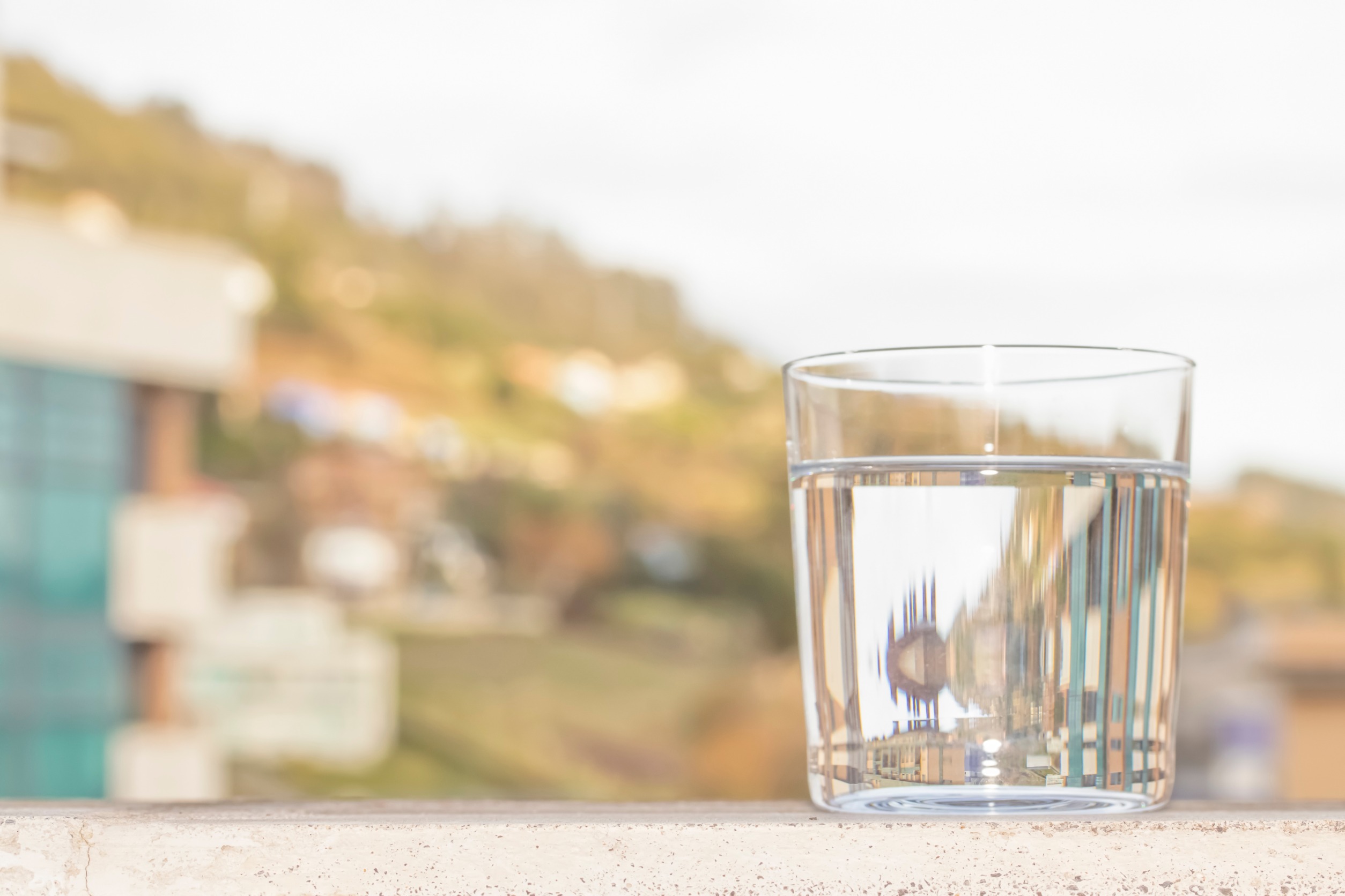 Ilustrasi air minum.