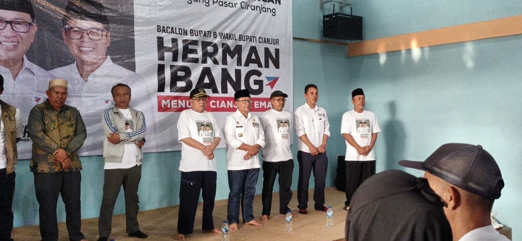 Para pedagang Pasar Ciranjang, Kabupaten Cianjur, mendeklarasikan dukungan untuk pasangan Herman-Ibang pada Pilkada 2024