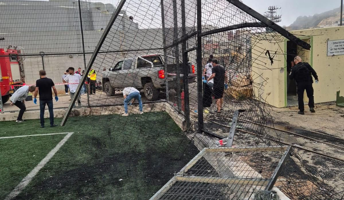 Israel mengancam Hizbullah dengan konsekuensi berat setelah kelompok militan Libanon tersebut diduga bertanggung jawab atas serangan roket 