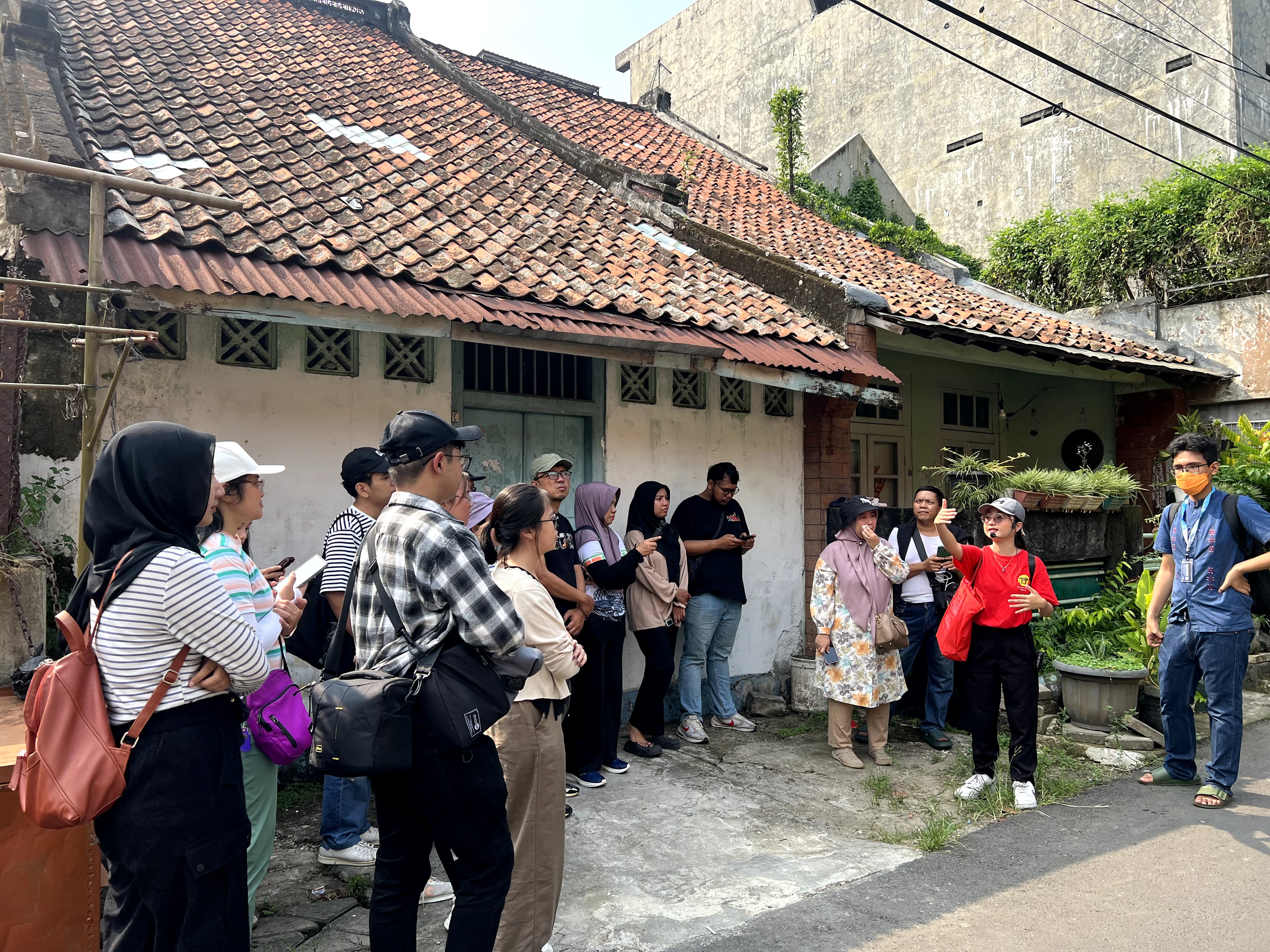 Ikut Walking Tour Cina Benteng Tangerang Yuk, Dipandu Ci Elsa, Kreator Konten yang Getol Promosikan Budaya Leluhurnya!    