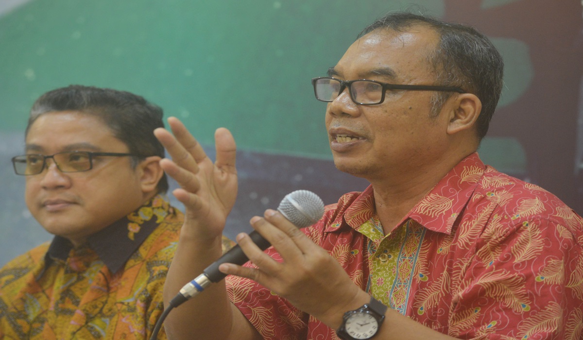 Pengurus Harian YLKI Sudaryatmo