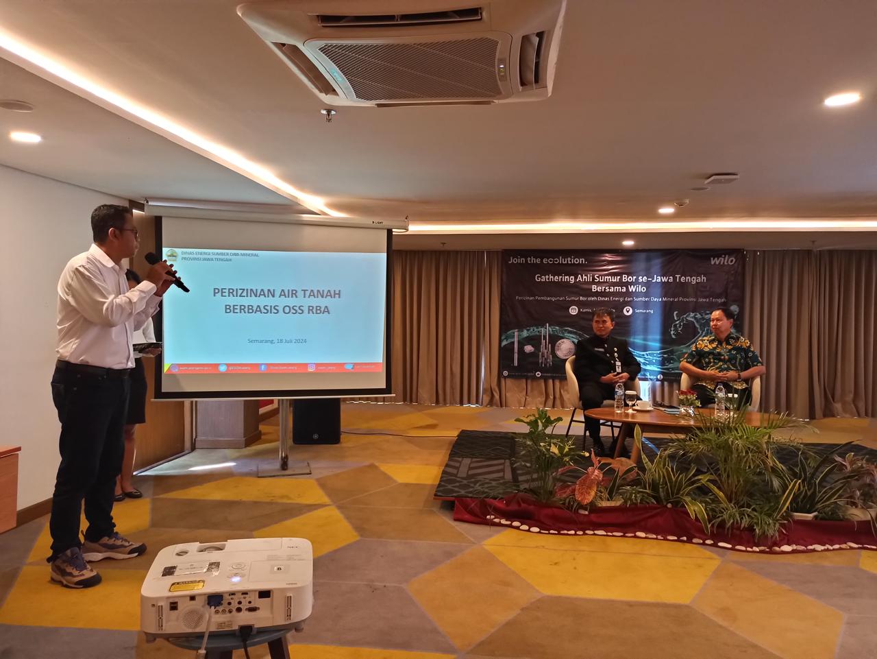 Seminar bertajuk “Gathering Ahli Sumur Bor se-Jawa Tengah Bersama Wilo” di Semarang. 