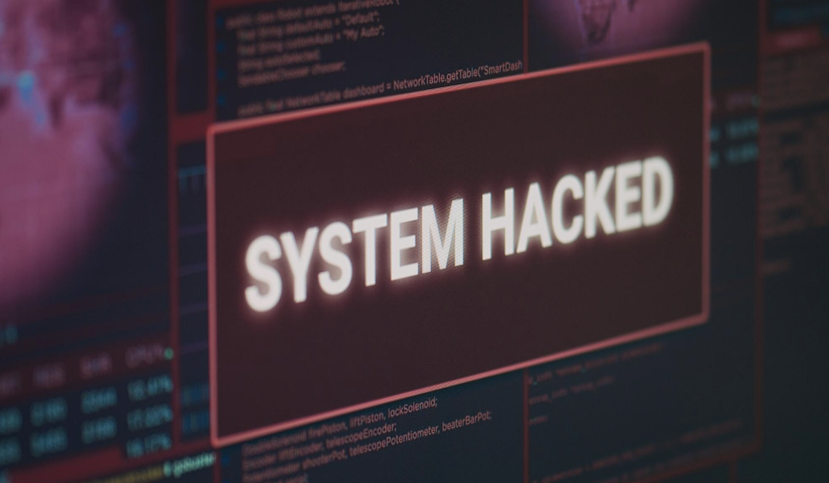 Upaya membuka kunci data Pusat Data Nasional Sementara (PDNS) yang terenkripsi.