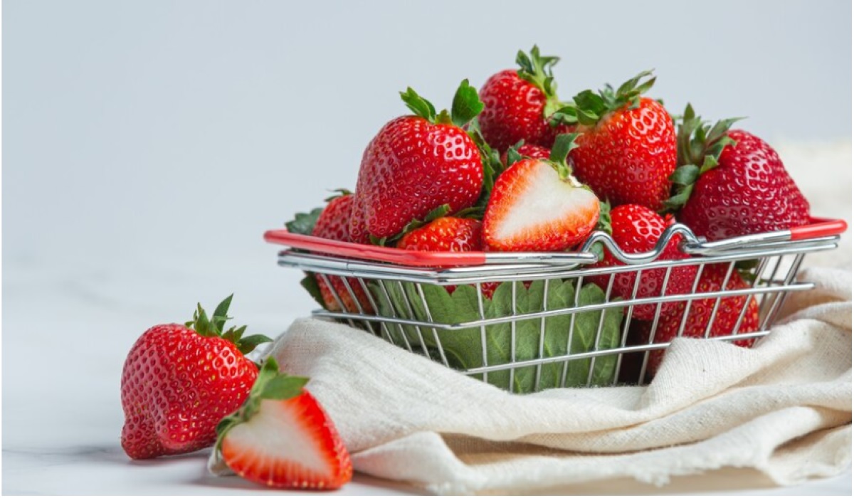 Ini Lima Manfaat Makan Stroberi tiap Hari untuk Kesehatan