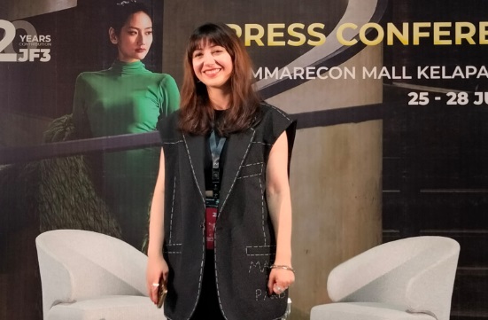 Desainer Armine Ohanyan, asal Prancis.