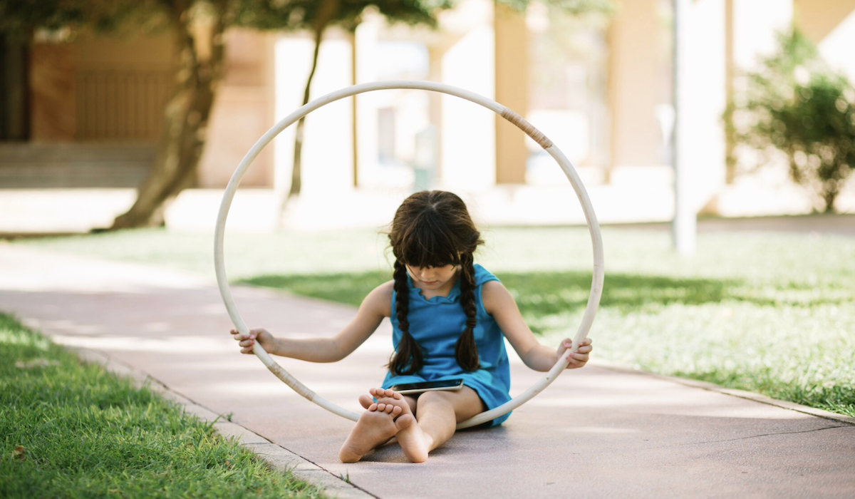 Anak bermain di luar imunitasnya lebih kuat