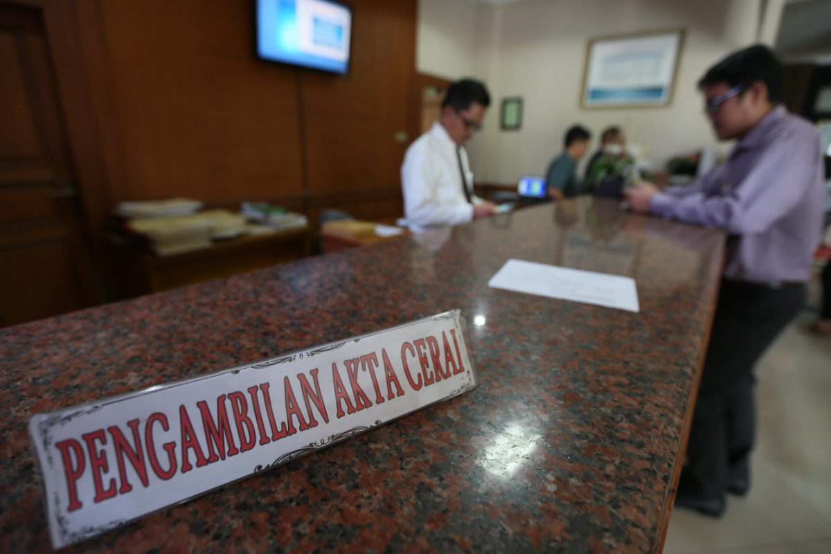 Meja pengambilan akta cerai di Pengadilan Agama Jakarta Selatan, Rabu (14/9). Tingginya angka perceraian setiap tahun di Jakarta kian mengkh