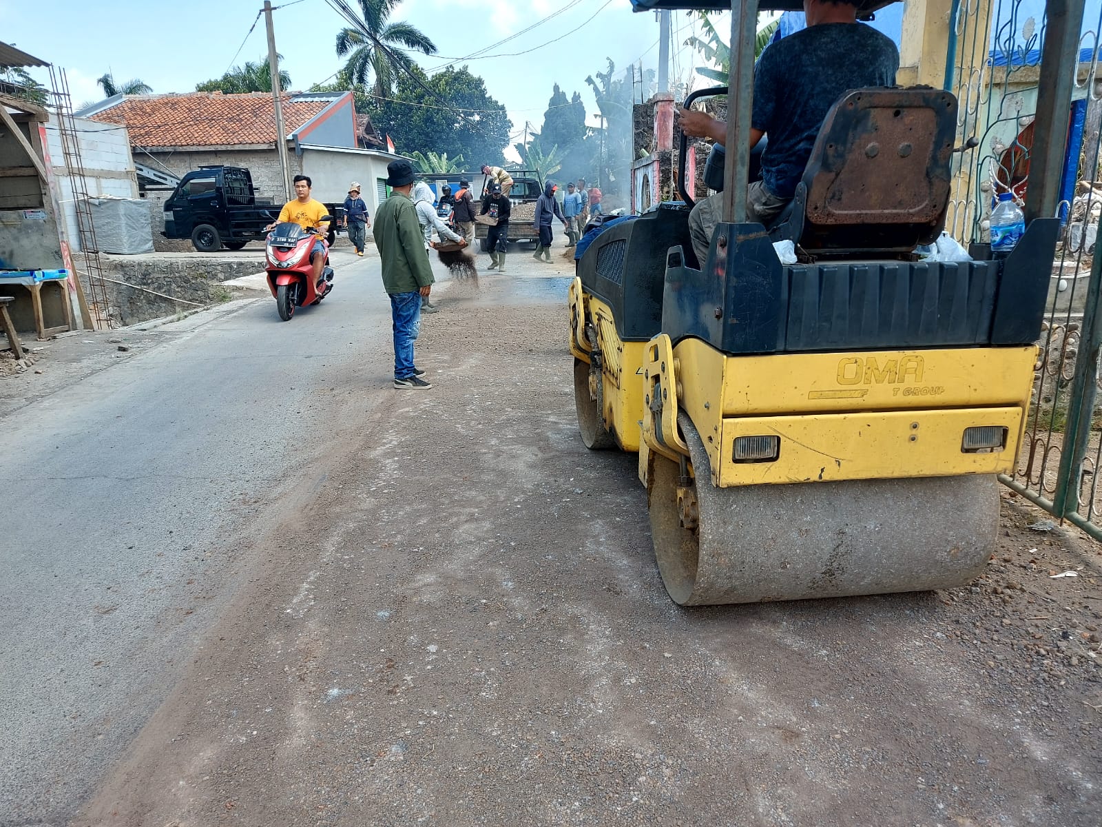 Program 1.000 Kilometer Jalan Beton di Cianjur Sudah Tercapai 778 Kilometer