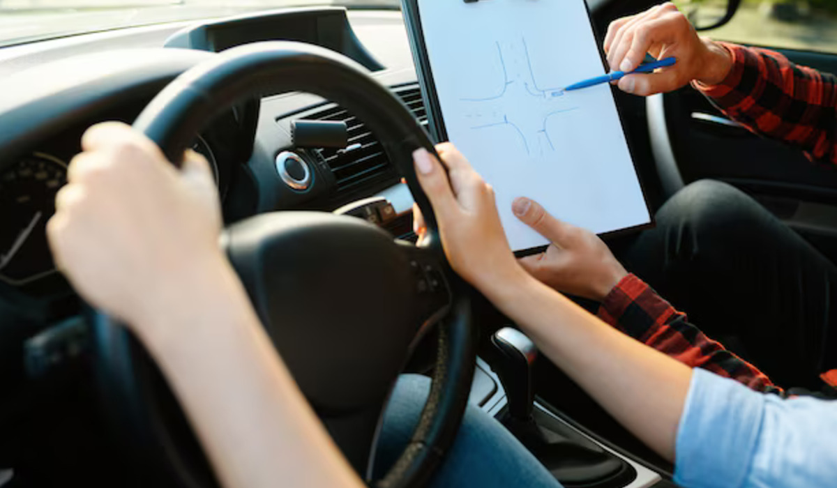 Ilustrasi test drive di GIIAS 2024.