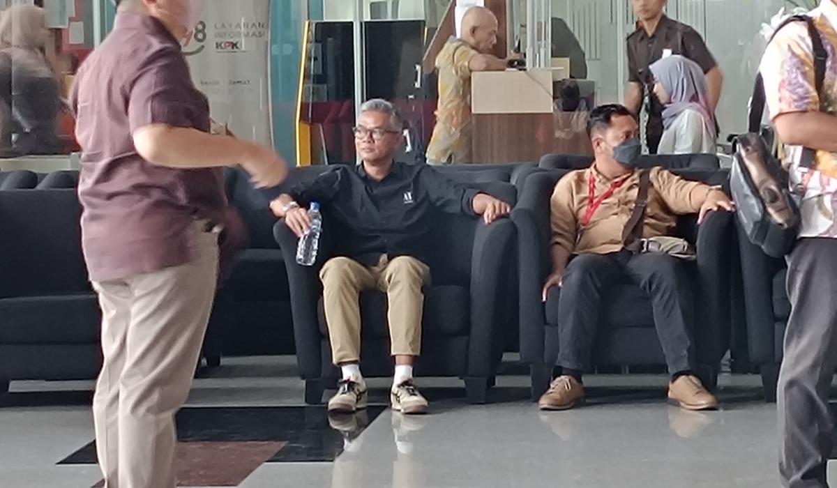 MANTAN Komisioner Pemilihan Umum (KPU) Wahyu Setiawan (WS) diperiksa penyidik Komisi Pemberantasan Korupsi (KPK), Jakarta,