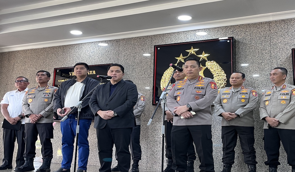 Ketua Umum PSSI  Erick Thohir dan Kapolri  Jenderal Listyo Sigit Prabowo bertemu di Mabes Polri