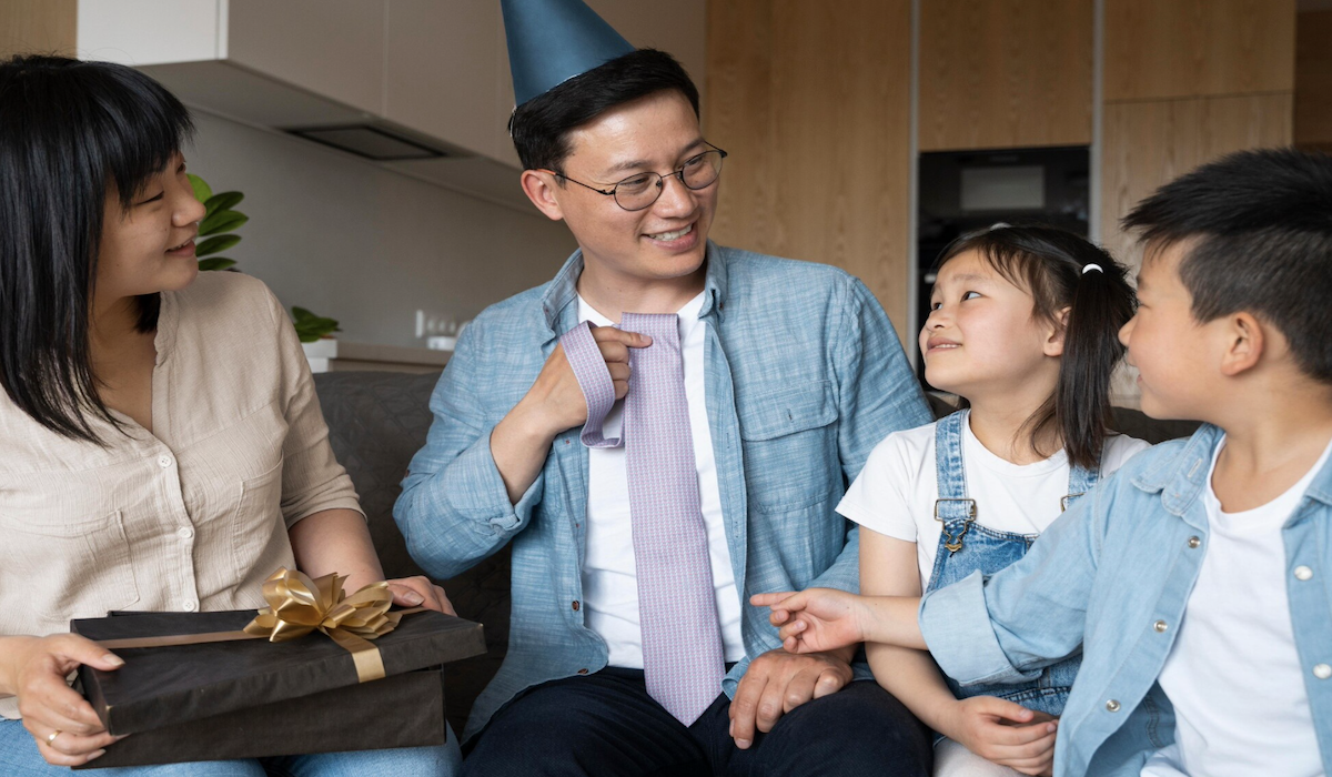 Menjadi orang tua yang humoris