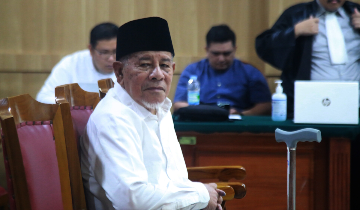 Mantan Gubernur Maluku Utara Abdul Gani Kasuba bersiap menjalani sidang 
