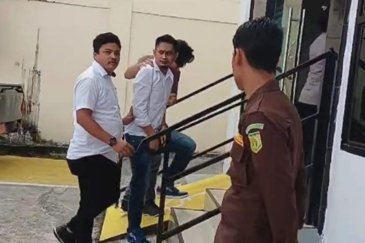 APT dan PZ tersangka penipuan investasi bodong di Mamuju diserahkan ke Kejaksaan Negeri