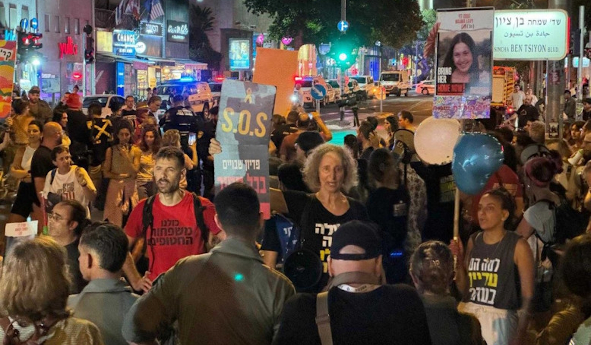 Para Aktivis Tuntut Netanyahu Mundur