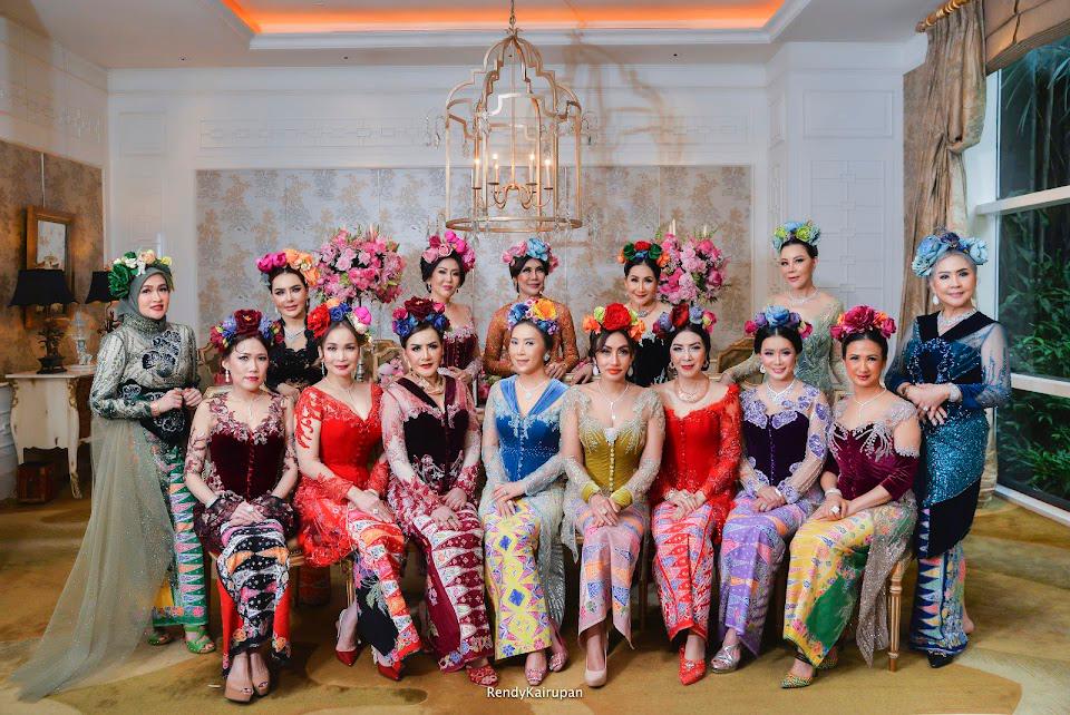 Fashion Designer Eni Joe Meriahkan Ulang Tahun Jakarta dengan Keindahan Kain Betawi