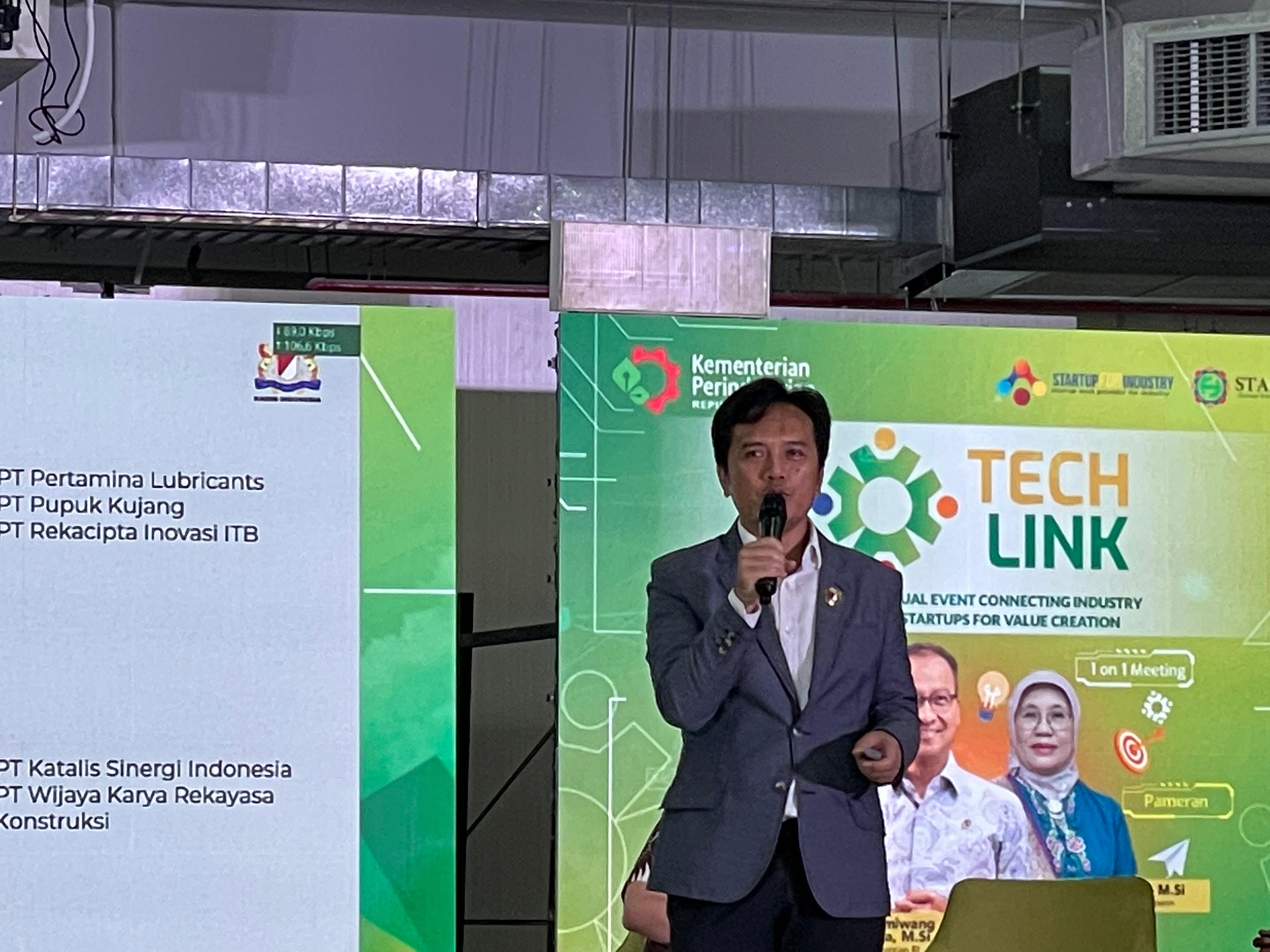 Wakomtap Peningkatan Penggunaan Produk Dalam Negeri (P3DN) KADIN Indonesia Ikhwan Primanda berbicara dalam Tech Link Summit 2024.