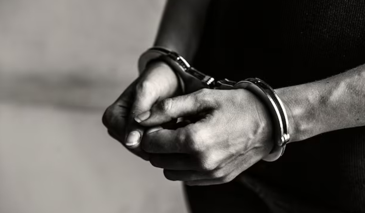 Ilustrasi penangkapan pelaku kejahatan.