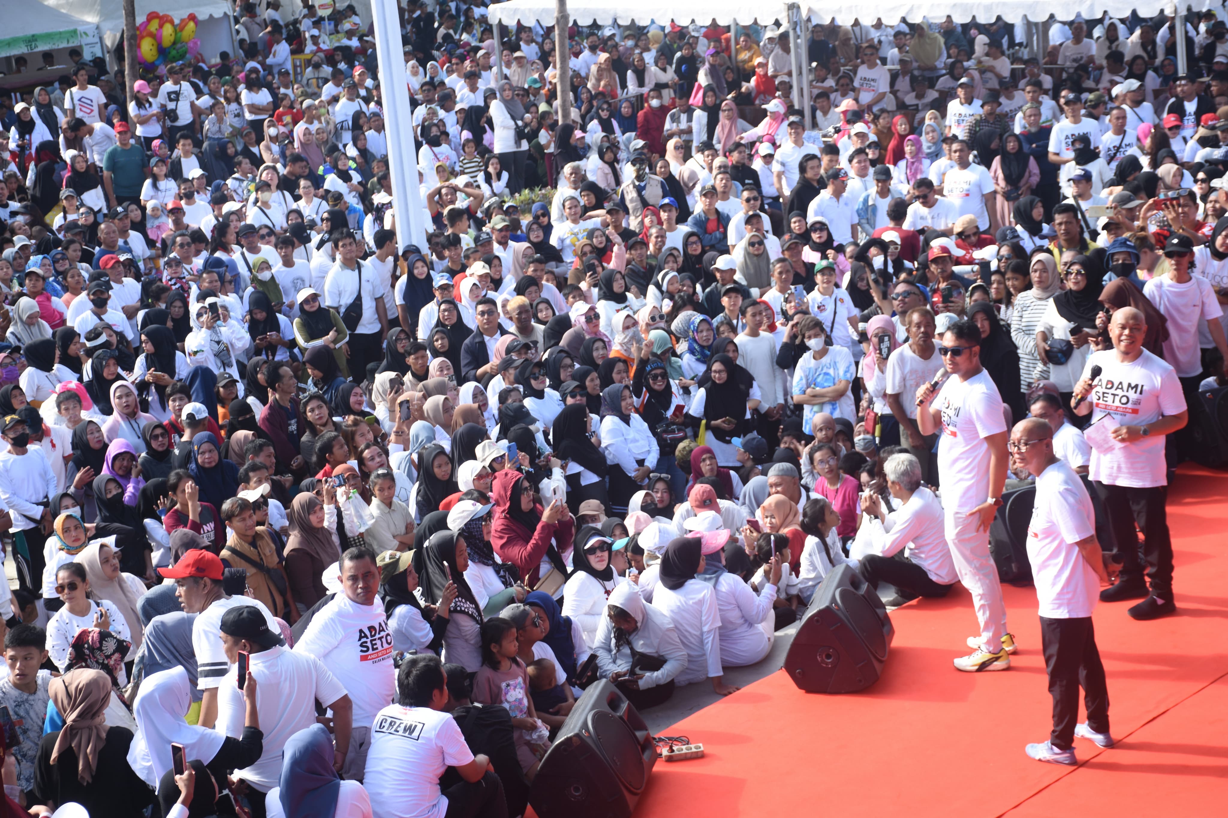 Suasana kampanye salah satu kandidat calon walikota Makassar.