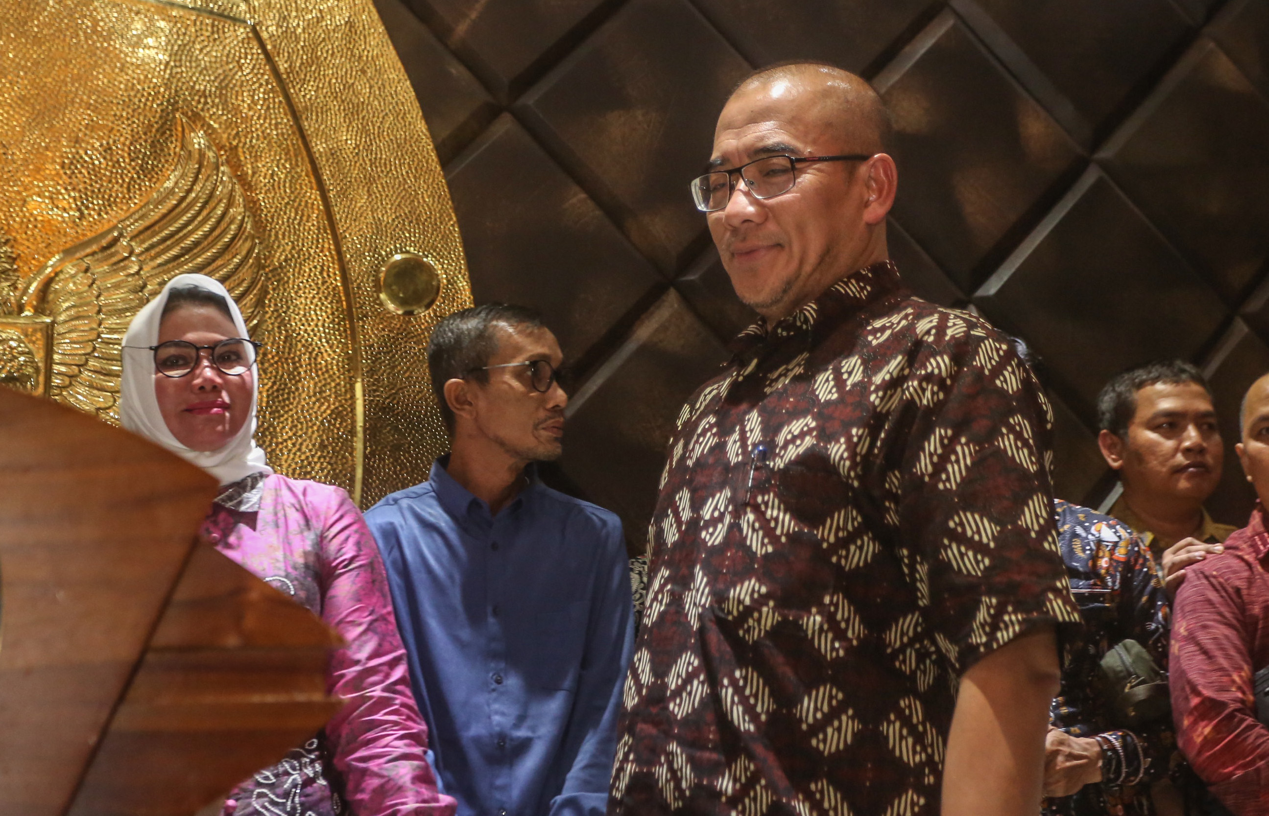 Ketua KPU Hasyim Asyari tiba untuk pamitan kepada wartawan