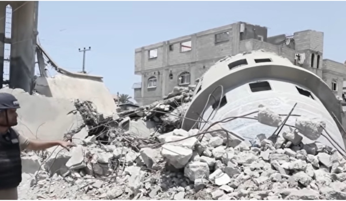 Serangan udara Israel telah merusak atau menghancurkan lebih dari seribu masjid di Gaza, menurut laporan Al-Jazeera.