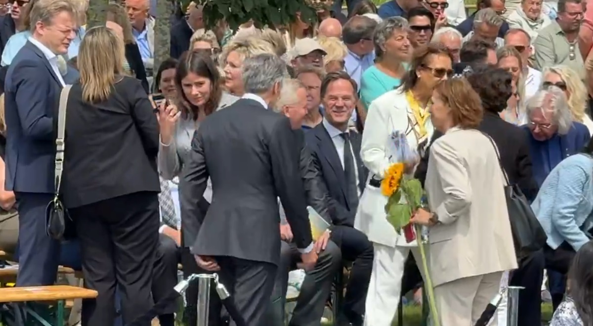 Keluarga korban penerbangan Malaysia Airlines MH17 memperingati 10 tahun jatuhnya pesawat tersebut. 