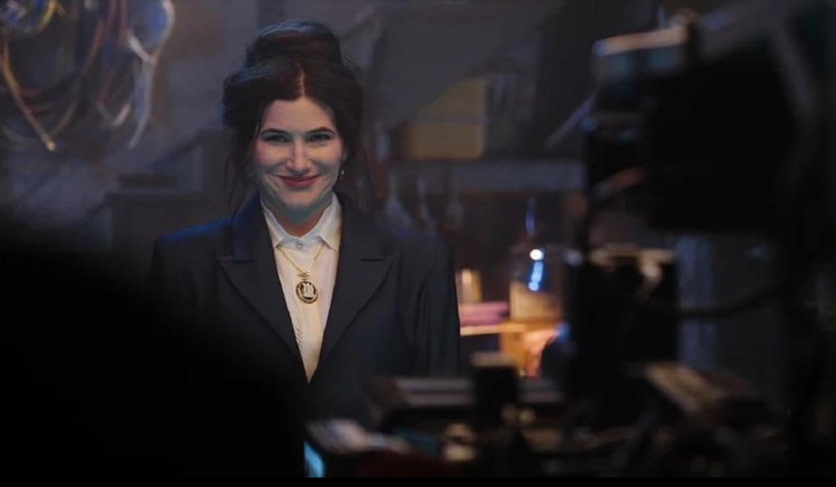 Cuplikan adegan dari serial Agatha All Along