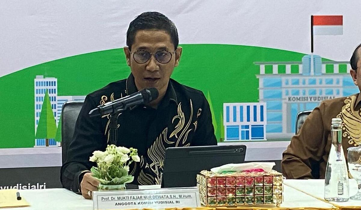 Ketua Bidang Hubungan Antar-lembaga dan Layanan Informasi KY Mukti Fajar Nur Dewata.