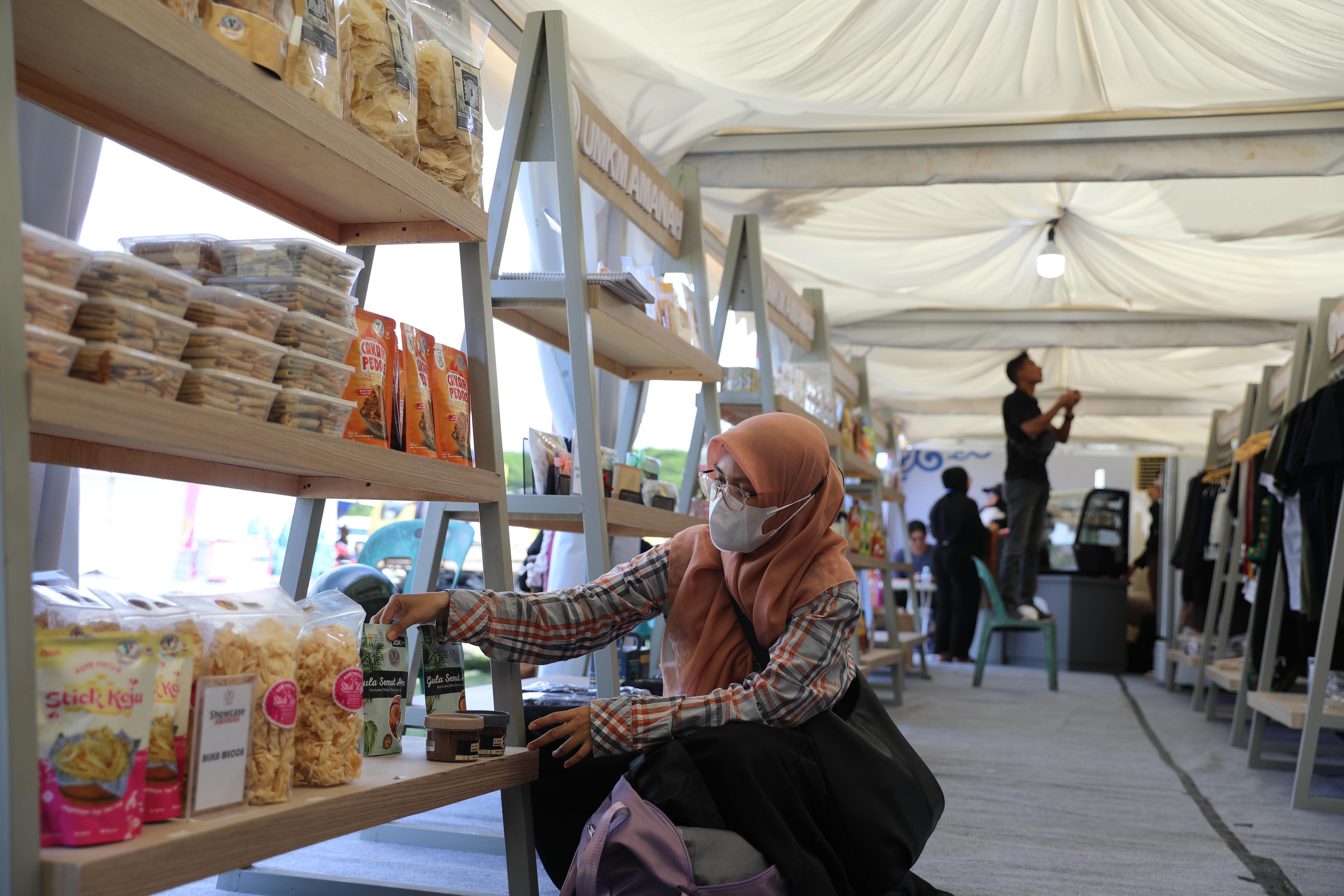 Produk Unggulan UMKM Binaan AMANAH Ramaikan Pesta Rakyat di Banda Aceh