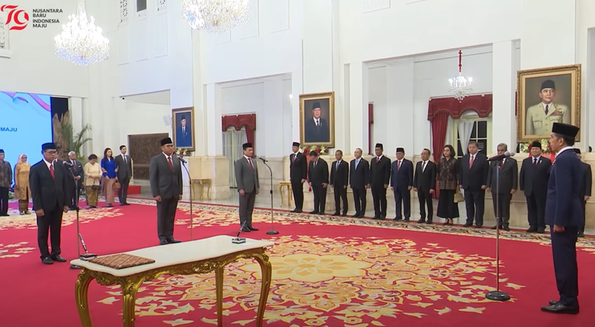 Langkah Presiden Jokowi melantik 3 wamen sebagai bentuk bagi jabatan dan show off ke Prabowo Subianto.