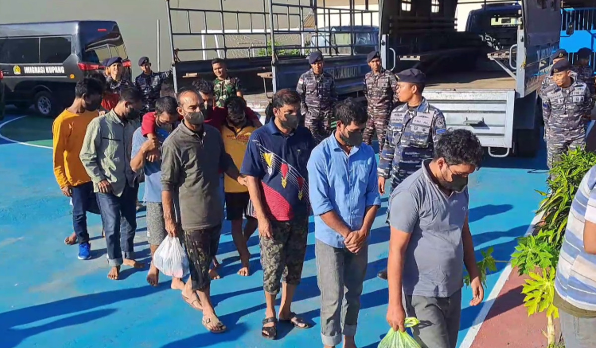 Puluhan Imigran Gelap asal Bangladesh dan Myanmar Diamankan di Kupang