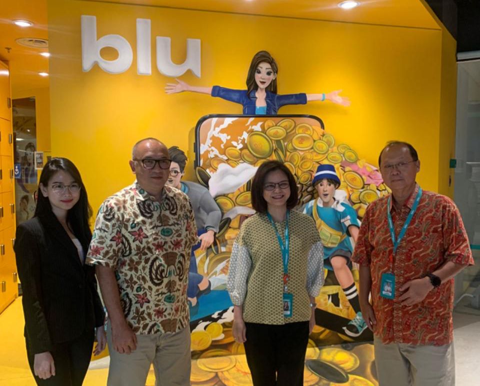 Adapundi bekerjasama dengan BCA Digital) untuk menyalurkan dana pinjaman kepada nasabah unbankable. 