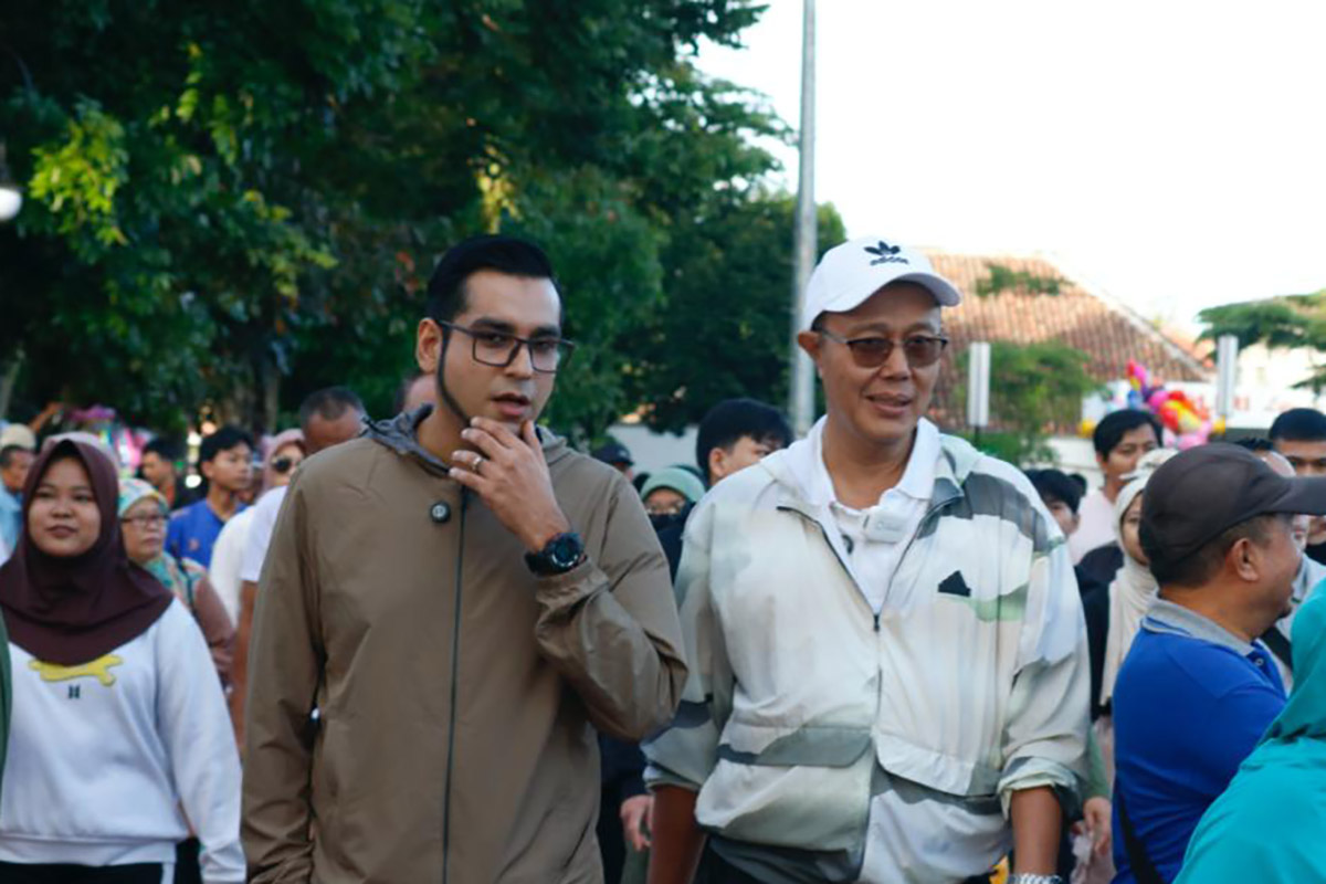 Bobby Maulana (kedua dari kiri) dan Ayep Zaki (ketiga dari kiri).