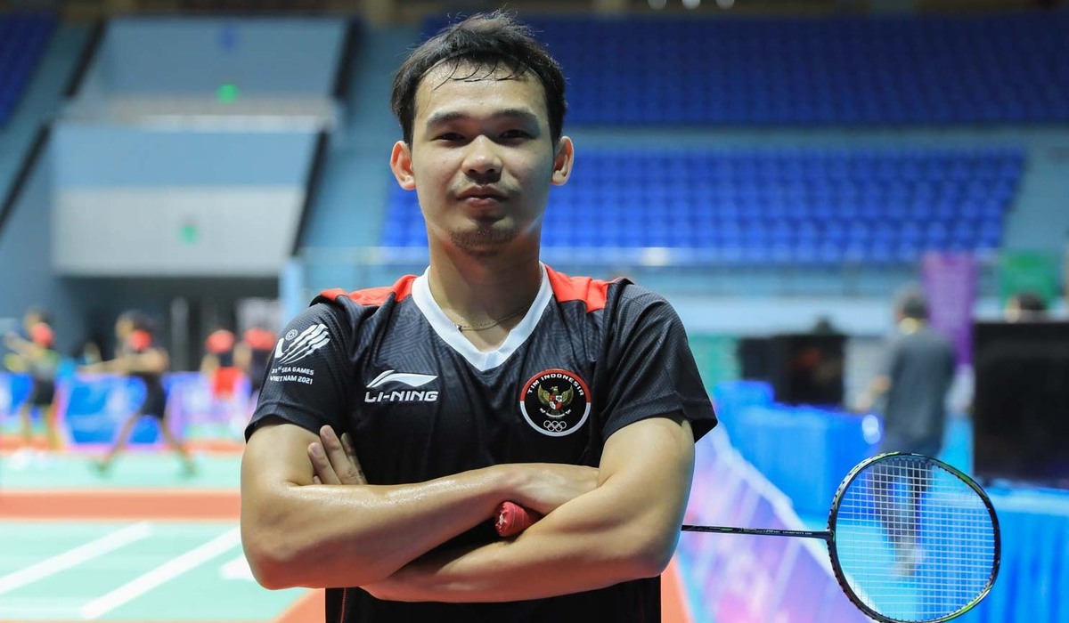 GANDA campuran dari tim bulutangkis Indonesia, Rinov Rivaldy