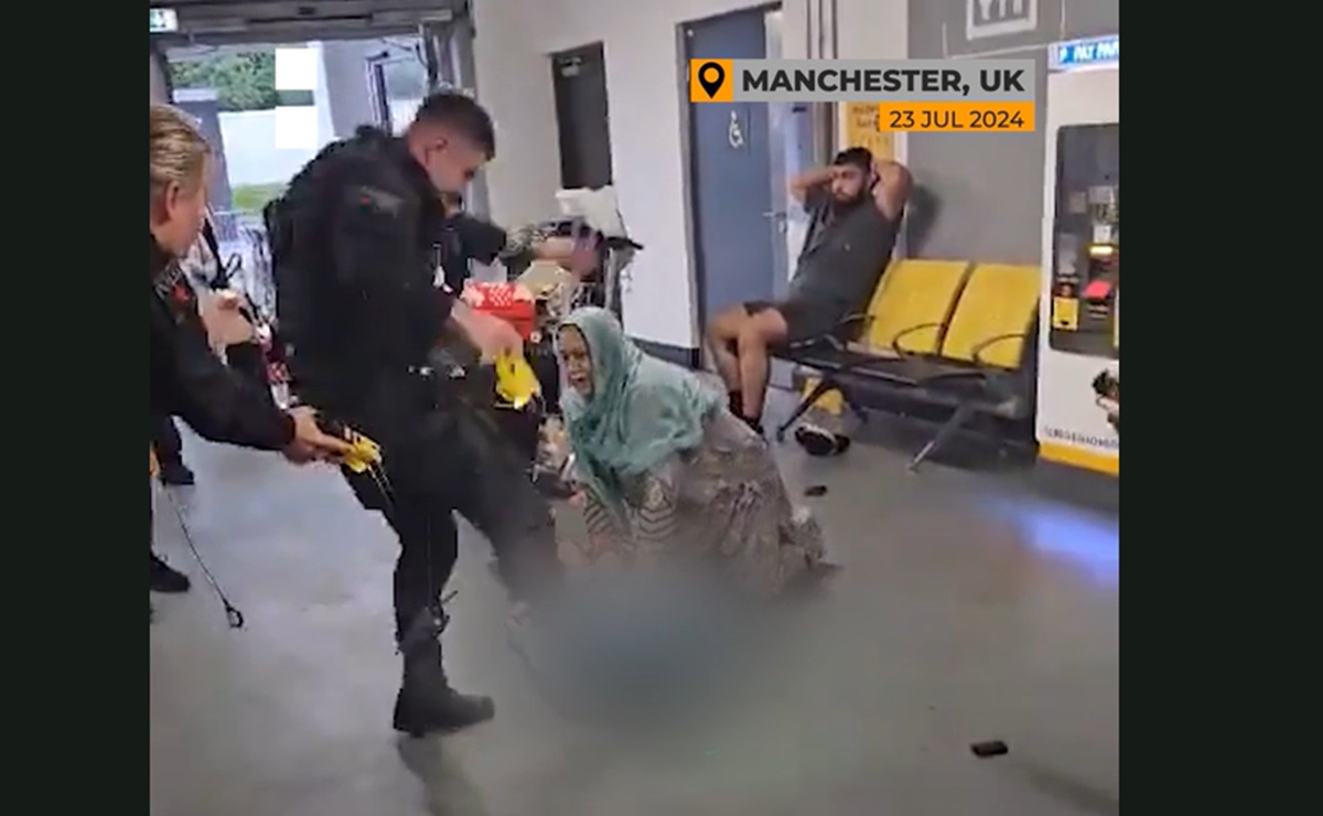 Petugas Polisi Inggris Terekam Menendang Pria di Bandara