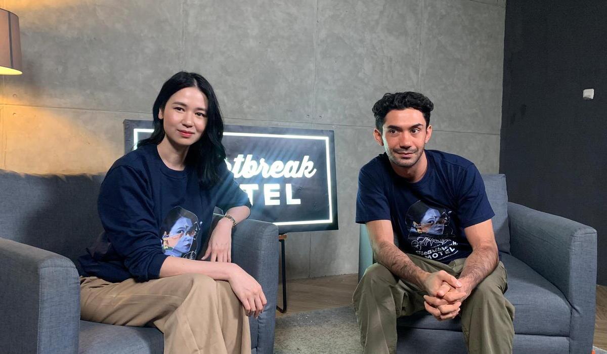 Pemain Heartbreak Motel, Reza Rahadian dan Laura Basuki.