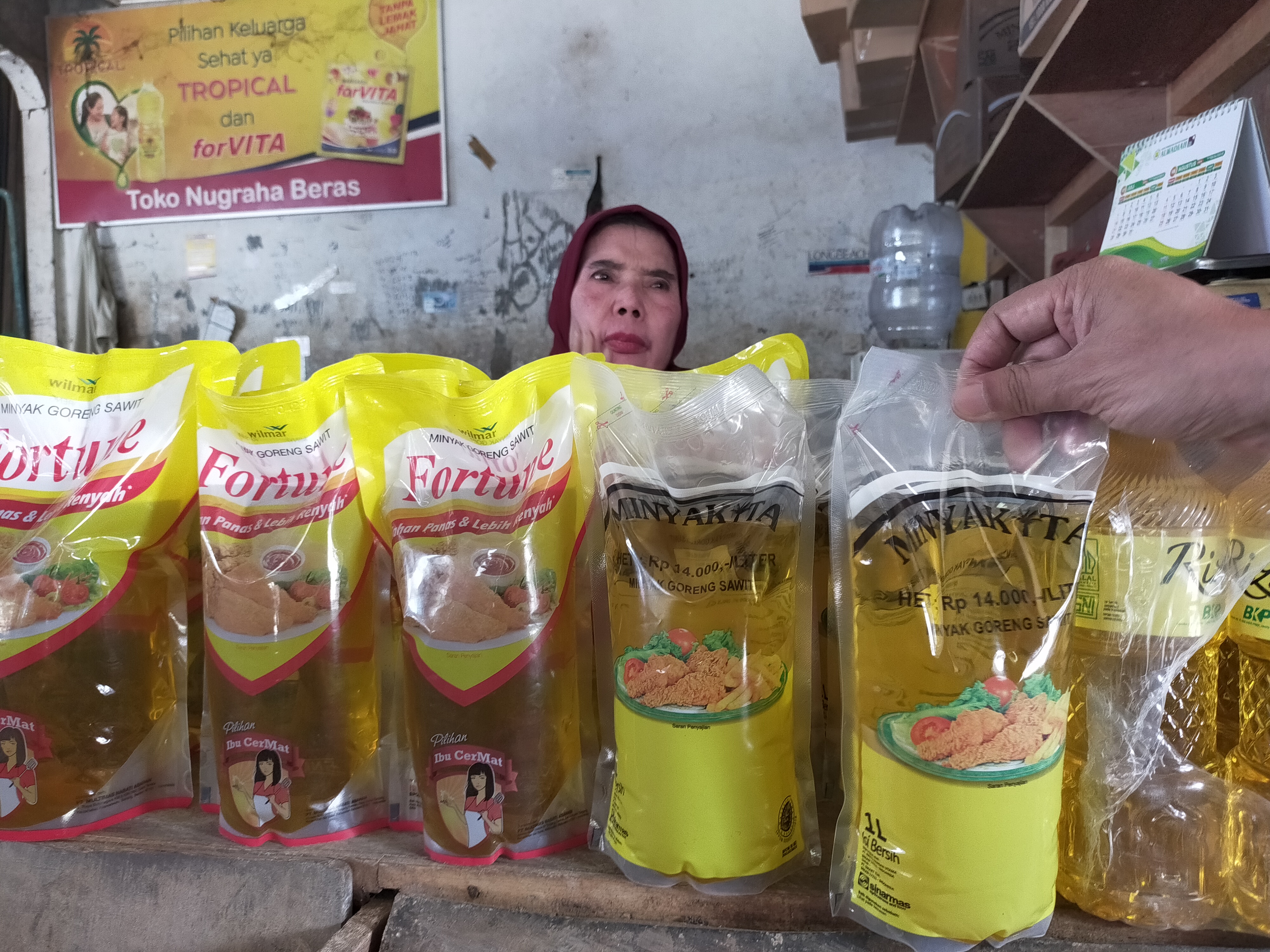 Pedagang di Tasikmalaya sudah menjual Minyakita dengan harga di atas yang ditetapkan pemerintah. 