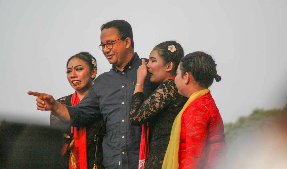 Anies Baswedan silaturahmi dengan warga Muara Baru, Jakarta.