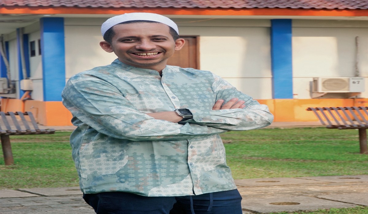 Husein Ja’far al-Hadar.