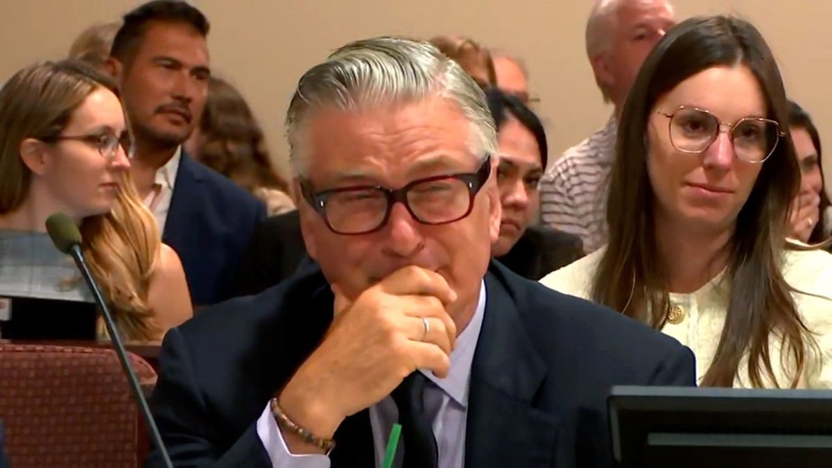 Hakim Mary Marlowe Sommer membatalkan tuduhan pembunuhan tidak sengaja terhadap Alec Baldwin terkait kematian sinematografer Halyna Hutchins