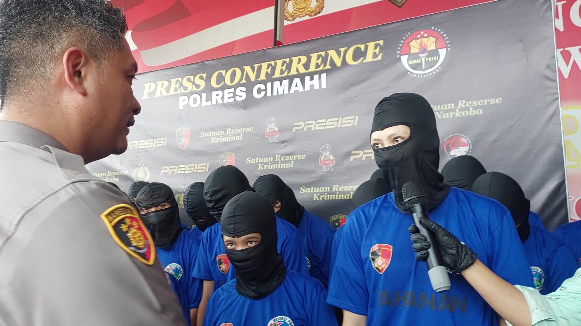 FS, ibu rumah tangga yang ditangkap Polres Cimahi karena mengedarkan sabu. 