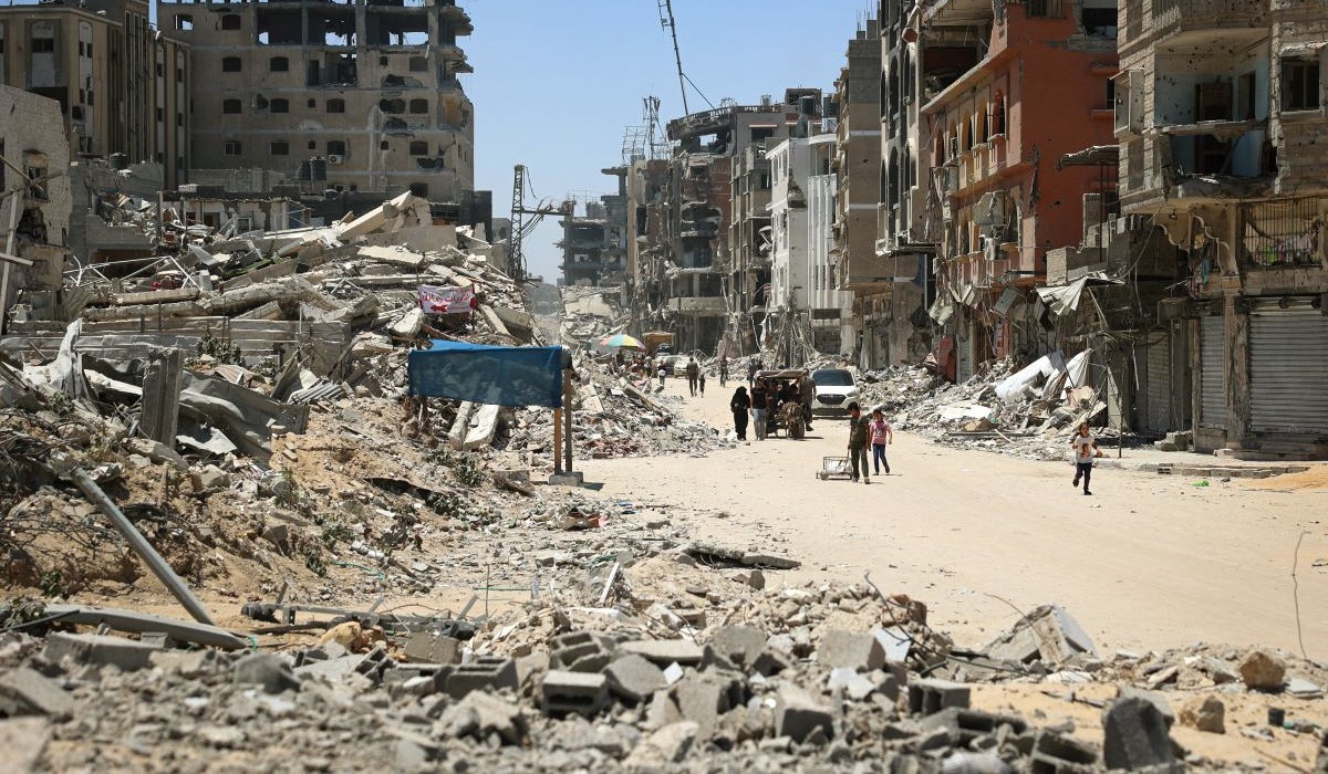 Pemandangan umum bangunan yang hancur di Khan Yunis, di selatan Jalur Gaza pada 11 Juni 2024.