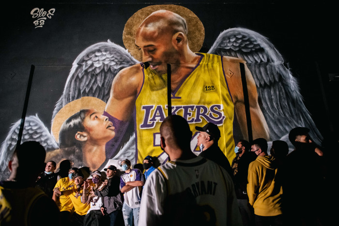 Mural legenda bola basket Kobe Bryant. 