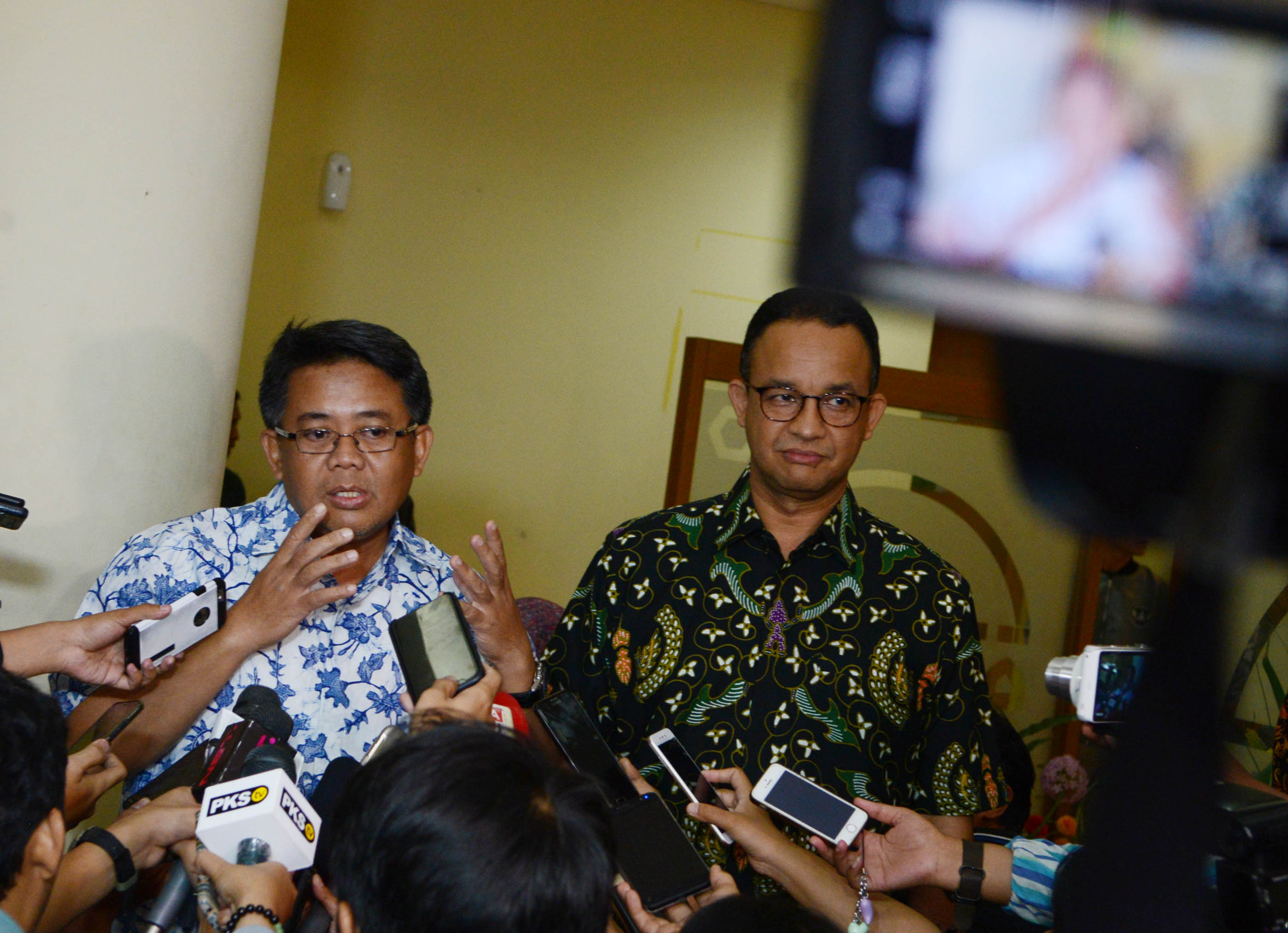  Anies Baswedan dan Sohibul Iman. 