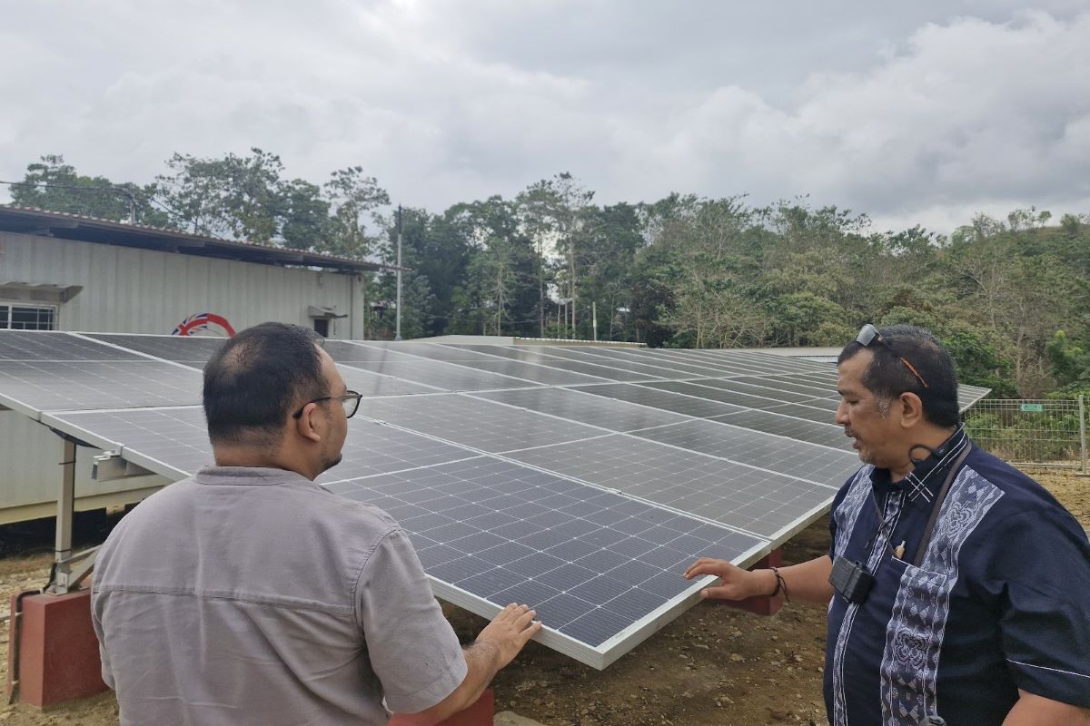 Pengelolaan PLTS di Meta Redi Sumba Tengah