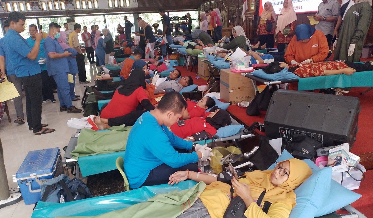 Ratusan Warga Ikuti Donor Darah Hari Jadi Ke-220 Klaten